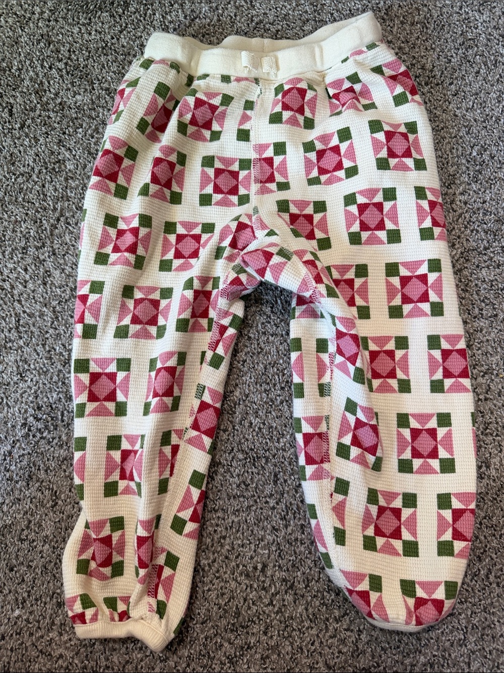 Hanna Andersson Cream Thermal Pajama Pants with Pink & Green Star Blocks